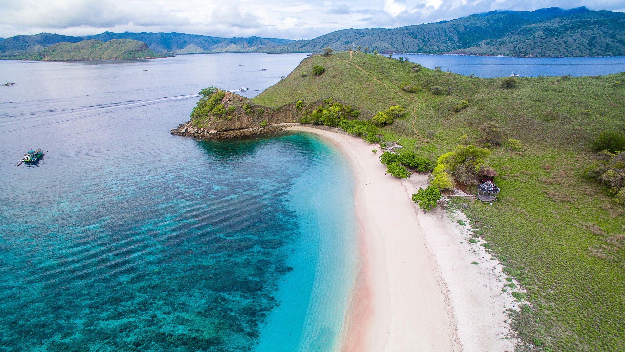 Labuan Bajo : Unveiling Indonesia Dragon Archipelago Magic